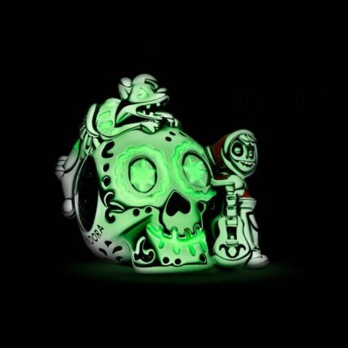 NEW ARRIVE-Glow-In-The-Dark Charms