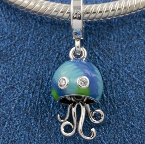 Clear Stamped&Shining Screw Color-changing Jellyfish Dangle Charm